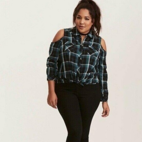 $10❤️Bundled Torrid Teal and Black Plaid Cold Shoulder Top - Picture 1 of 9